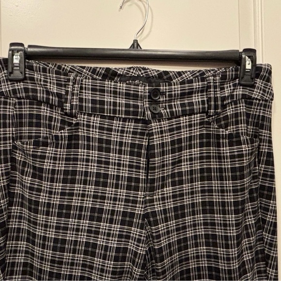 Black and Gray High-Waisted Plaid Trousers - Picture 4 of 4